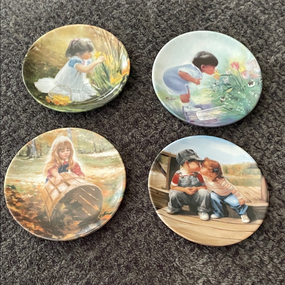 Set of Four Mini Children's Illustration Collector Plates Donald Zolan